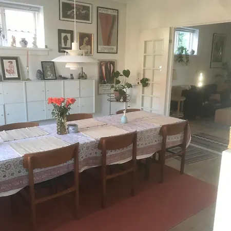 Beautiful And Charming House In 别墅 *